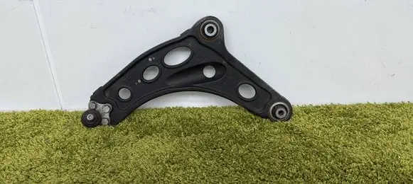Renault Trafic III (X82) Front control arm 93859694 8200888033