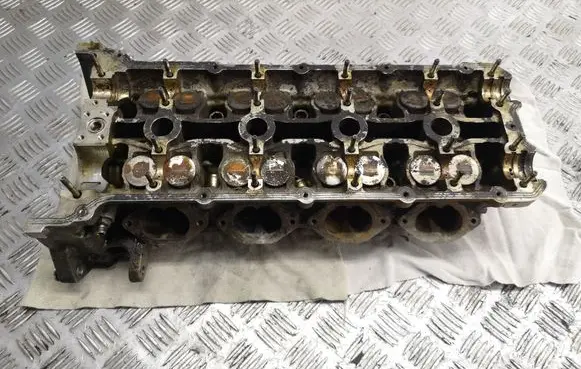 Maserati Quattroporte Engine head 2205254