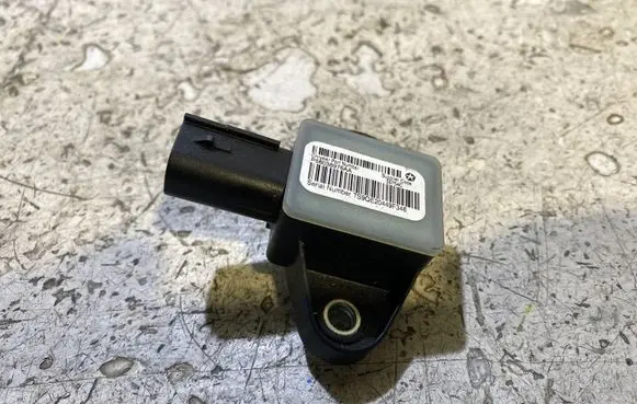 Chrysler 200 Airbag deployment crash/impact sensor P56038976AA TS9QE20449F346 39754C