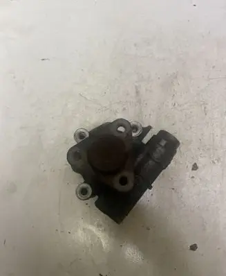 Volkswagen PASSAT B5.5 Power steering pump 800145177Q
