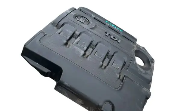 Skoda Octavia Mk3 (5E) Engine cover (trim) 04L103925C