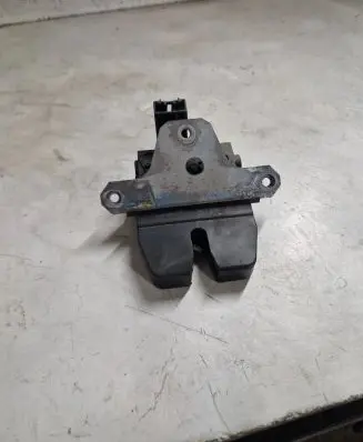 Ford Mondeo MK IV Tailgate/trunk/boot lock/catch/latch