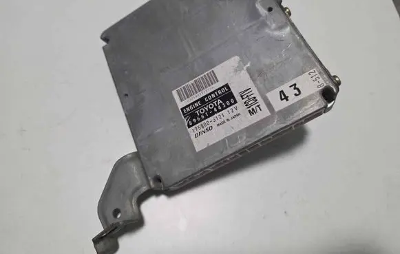 Toyota Corolla Verso E121 Engine control unit/module 8966144300