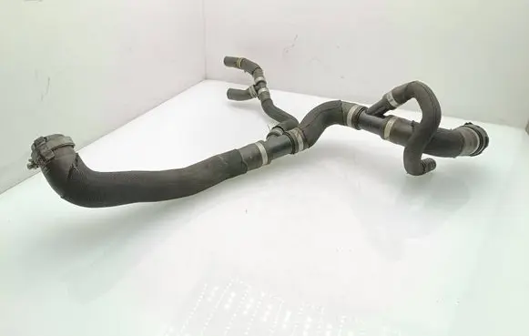 Volvo V60 Engine coolant pipe/hose 31319796 31319798