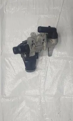 Jaguar F-Pace EGR valve G4D39D475BC