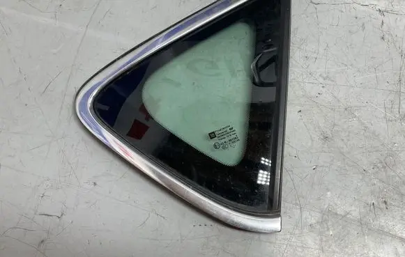 Opel Astra J Rear side window AS2M3232DOT682 43R001583