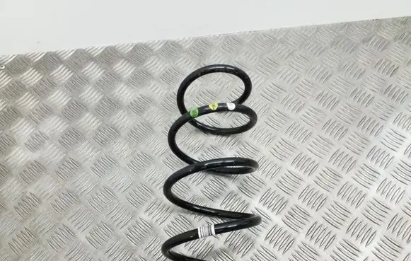 Volkswagen Golf VII Front coil spring 5Q04