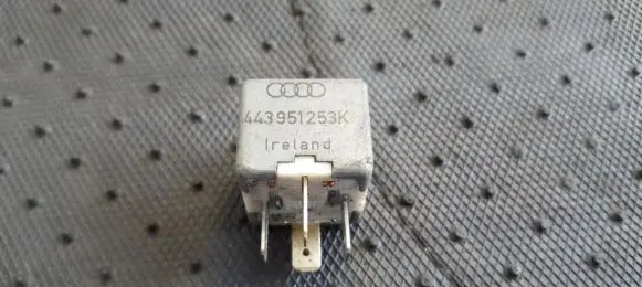 Audi A4 S4 B5 8D Other relay 443951253K 899512000