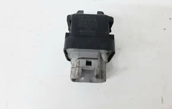Glow plug pre-heat relay