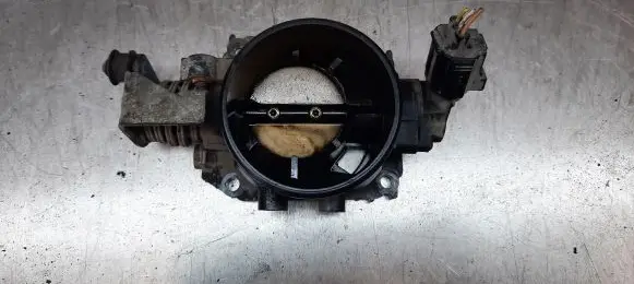 Ford Focus C-MAX Throttle valve
