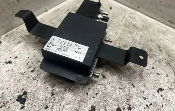 Mercedes-Benz E W211 Phone control unit/module A2038201097