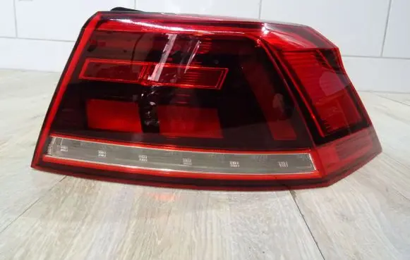 Volkswagen PASSAT B8 Rear/tail lights 3G5945096E