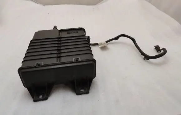 Ford Mustang V Active carbon filter fuel vapour canister BR3T14A411 BR3T14A411AB