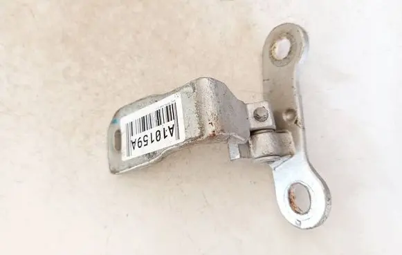 Opel Vectra C Rear door lower hinge