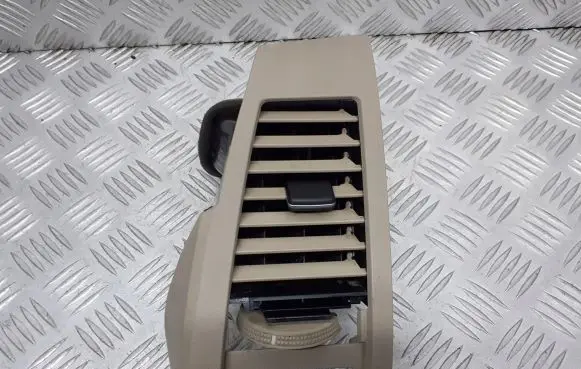 Nissan Murano Z50 Dashboard air vent grill cover trim 68760