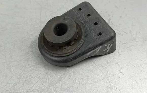 Radiator support slam panel bracket