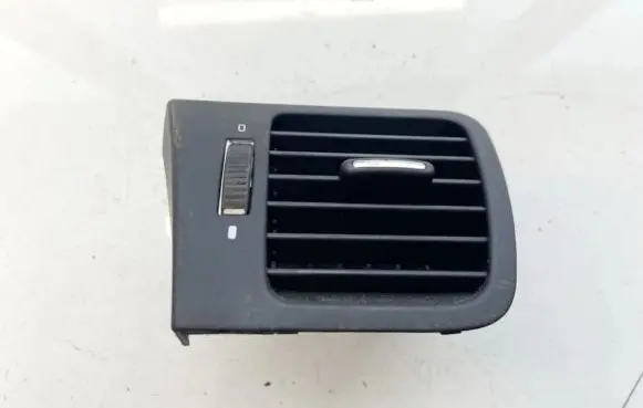Subaru Legacy Dash center air vent grill