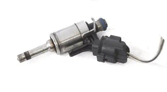 BMW 1 F20 F21 Fuel injector 7591623