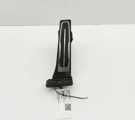 BMW X7 G07 Accelerator throttle pedal 6889820