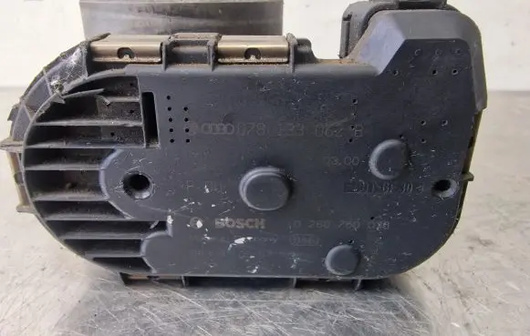 Audi A6 S6 C5 4B Throttle valve 078133062B