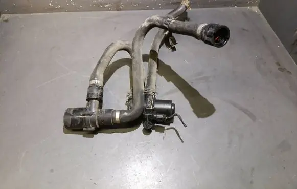 BMW 5 E60 E61 Coolant heater control valve 6920226