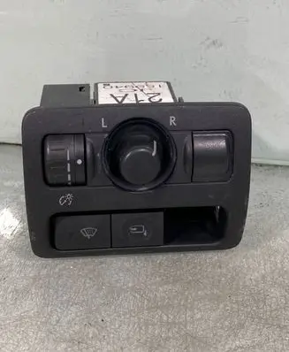 Subaru Outback Wing mirror switch