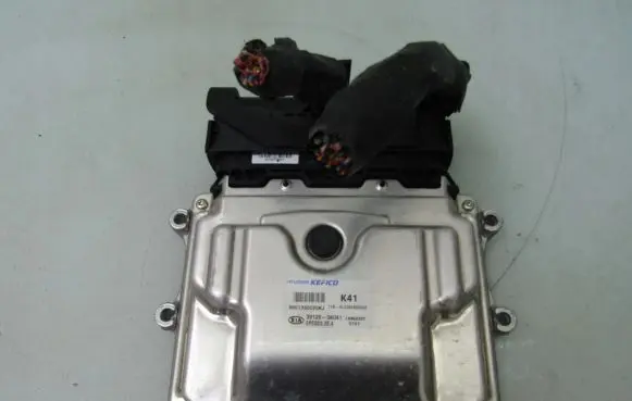 KIA Rio Engine control unit/module ECU 3912804041 9001330020KJ