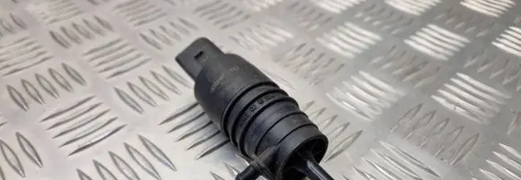 BMW 3 E46 Windscreen/windshield washer pump 23113624 20160718