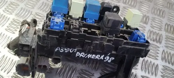 Nissan Primera Fuse box set 71543087 7154-3087
