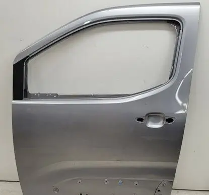 Opel Combo E Front door 