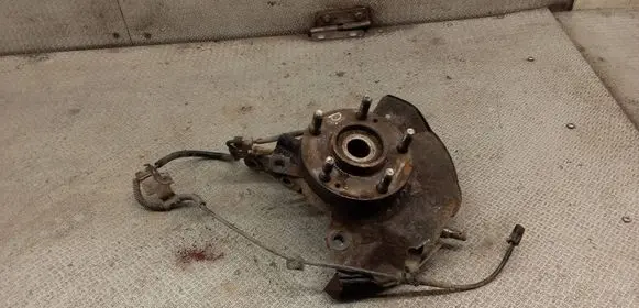 KIA Carens II Front wheel hub spindle knuckle 