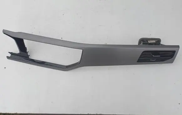 Volkswagen Polo VI Radio/GPS head unit trim 2G1858082B