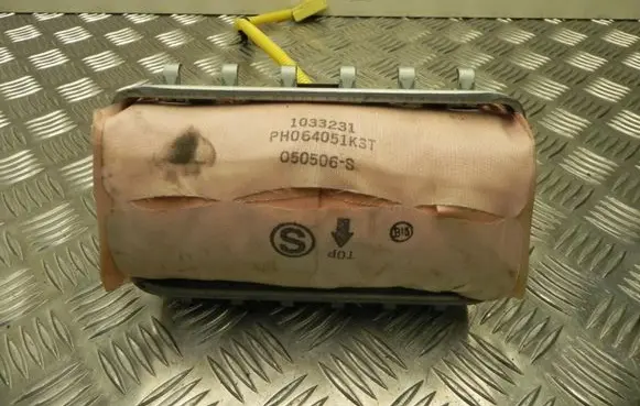 Subaru Legacy Passenger airbag 1033231 M2072