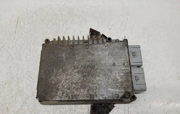 Chrysler Voyager Engine control unit/module 04745860