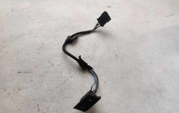 Audi A6 S6 C5 4B Central locking switch button 4b1962107