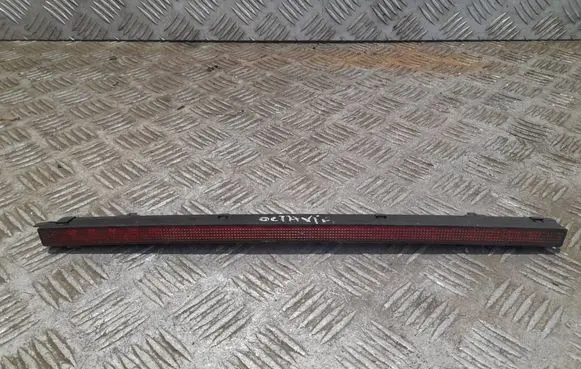 Skoda Octavia Mk2 (1Z) Third/center stoplight 1z5945097