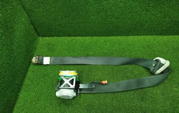 Mitsubishi Pajero Front seatbelt 305257810ZZZ 1047362 0435202
