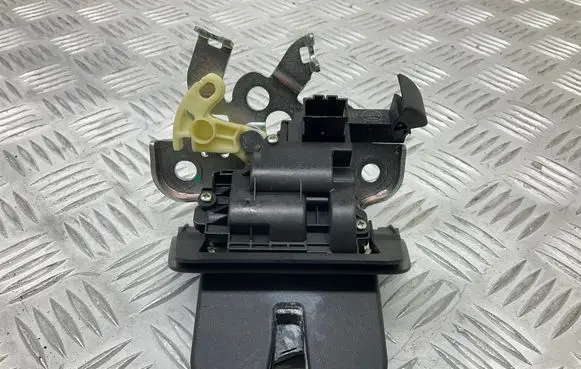 Audi Q3 8U Tailgate/trunk/boot lock/catch/latch 8R0827505A