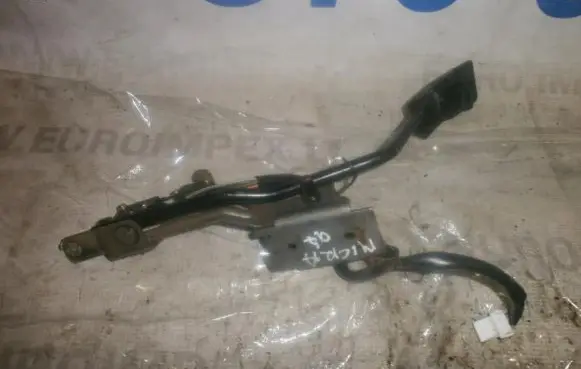 Nissan Micra Accelerator throttle pedal
