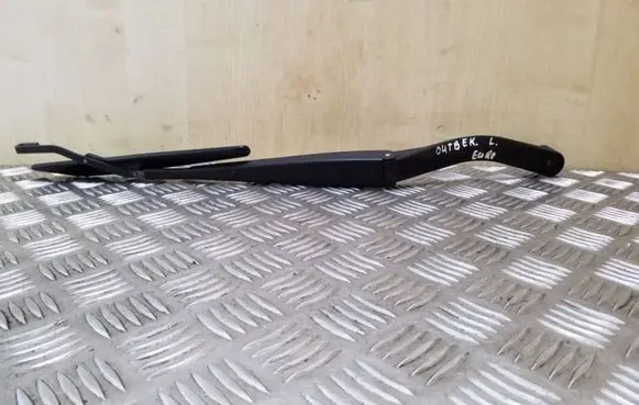 Subaru Outback Front wiper blade arm