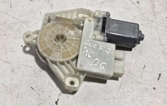 Volkswagen Golf VII Rear door window regulator motor 5Q4959812D A63080111