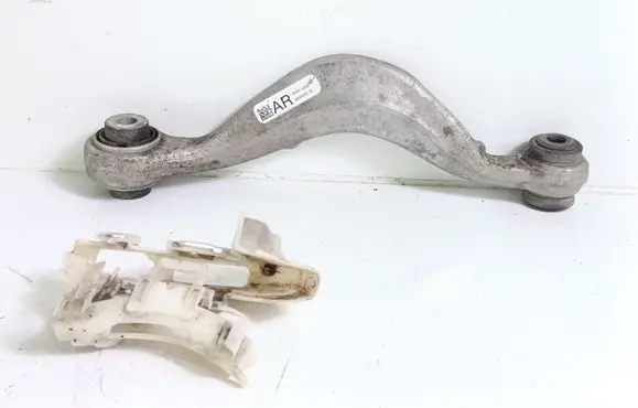 BMW 5 G30 G31 Rear control arm 6883340