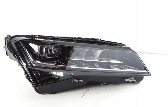Skoda Superb B8 (3V) Headlight/headlamp 3V1941016D