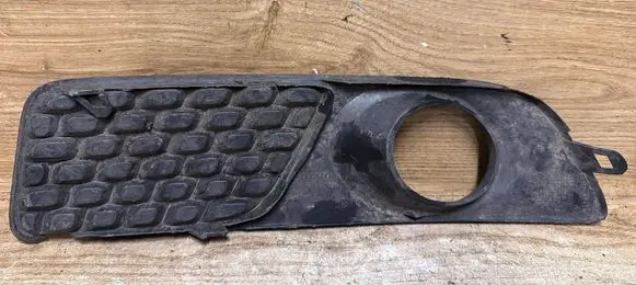 Volvo V70 Front fog light trim/grill 30678640