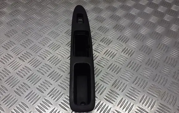Toyota Avensis Verso Quarter vent window switch BRAK