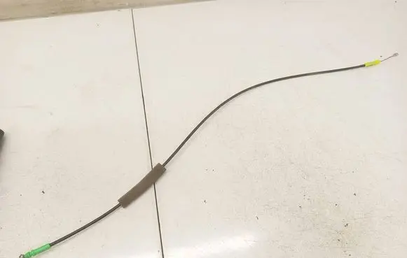 Toyota Avensis T250 Rear door cable line