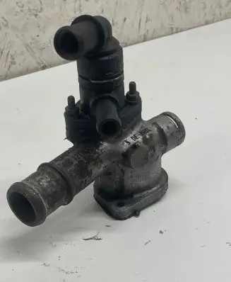 Volkswagen Sharan Engine coolant pipe/hose 038121133J