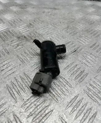 Hyundai ix35 Windscreen/windshield washer pump 985102S000 130422 2V305011052