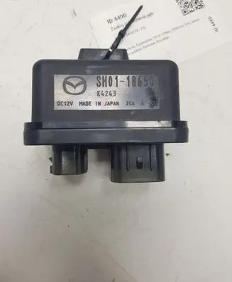 Mazda CX-5 Glow plug pre-heat relay SH0118650
