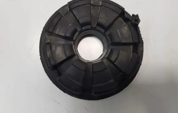 Renault Clio IV Rear coil spring rubber mount 